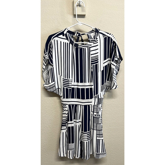 C/MEO Collective Night Air Playsuit Shorts Romper Size XS Navy Cream - Picture 7 of 12